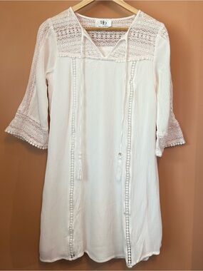 SD Collection White Lace Dress Medium Boho Tassel Bell Sleeve Resort Vacation